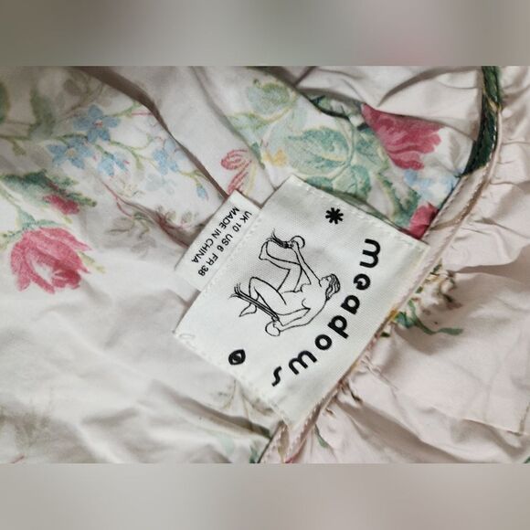 Meadows floral blouse with ties in the front us size 6 - Picture 7 of 10